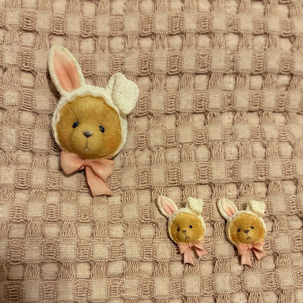 Vintage Cherished Teddies Bunny Brooch and Pierced Earrings